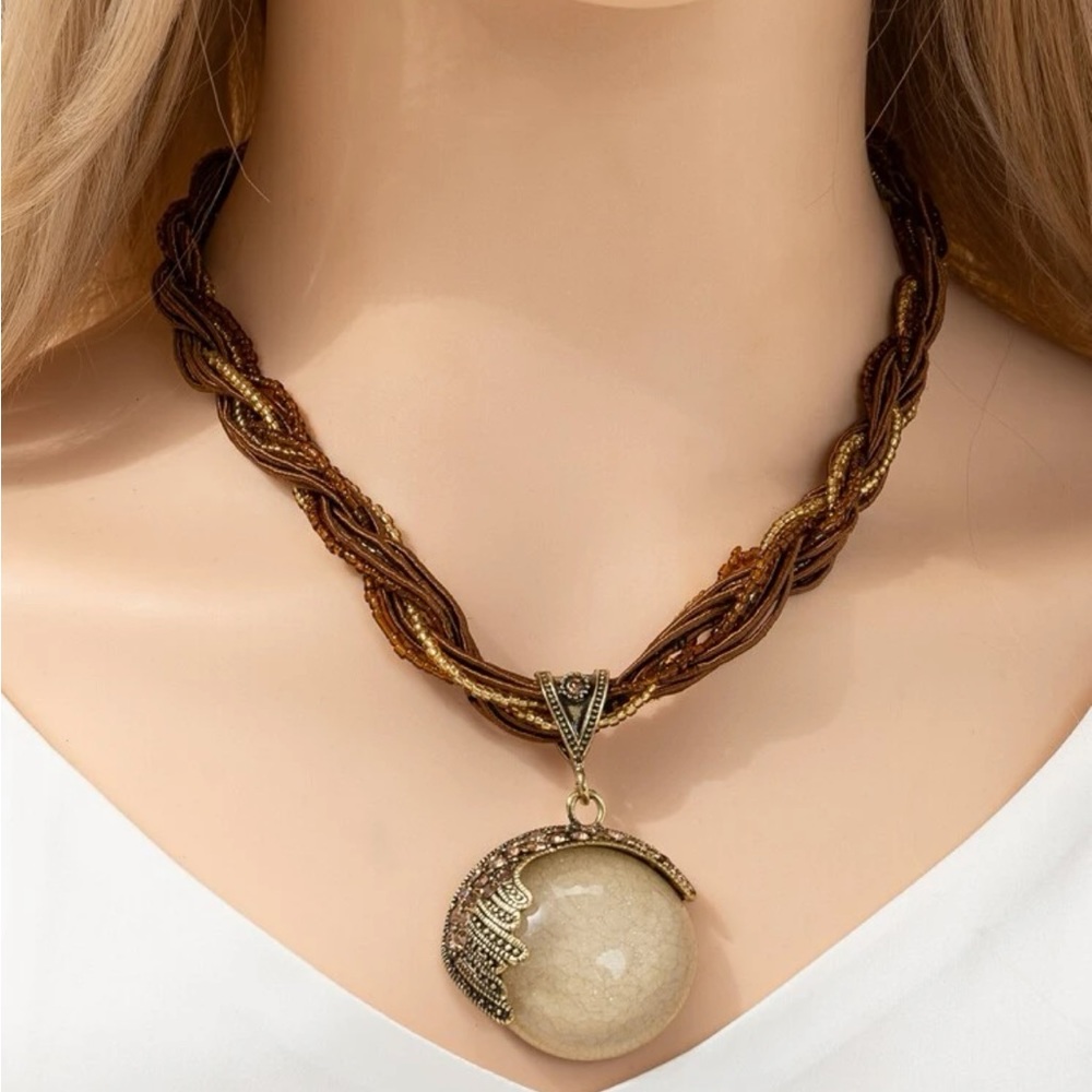 NWT BOHO Stone Pendant Necklace